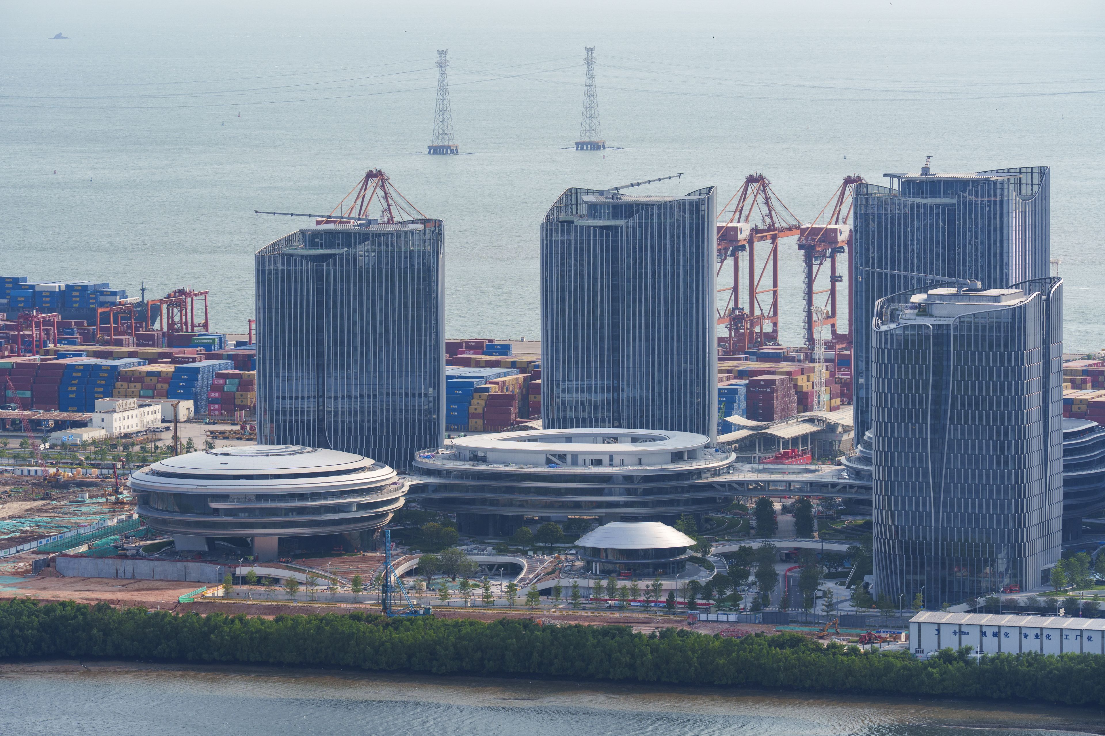 建设中的企鹅岛