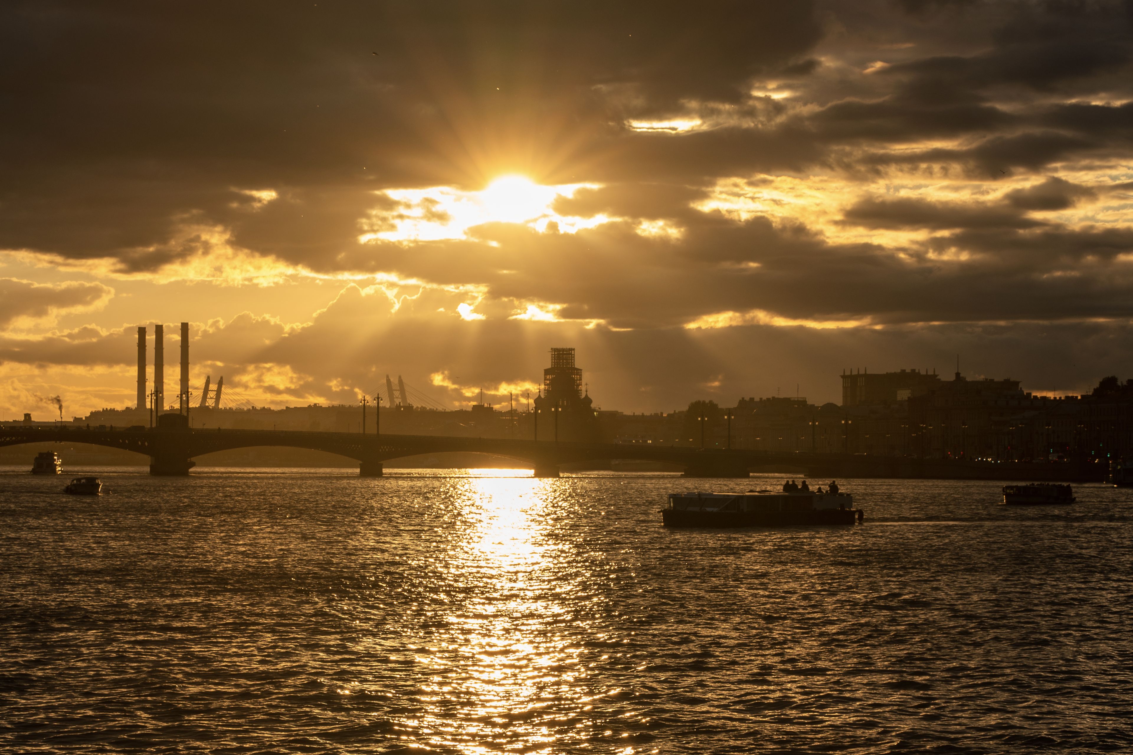 涅瓦河的日落